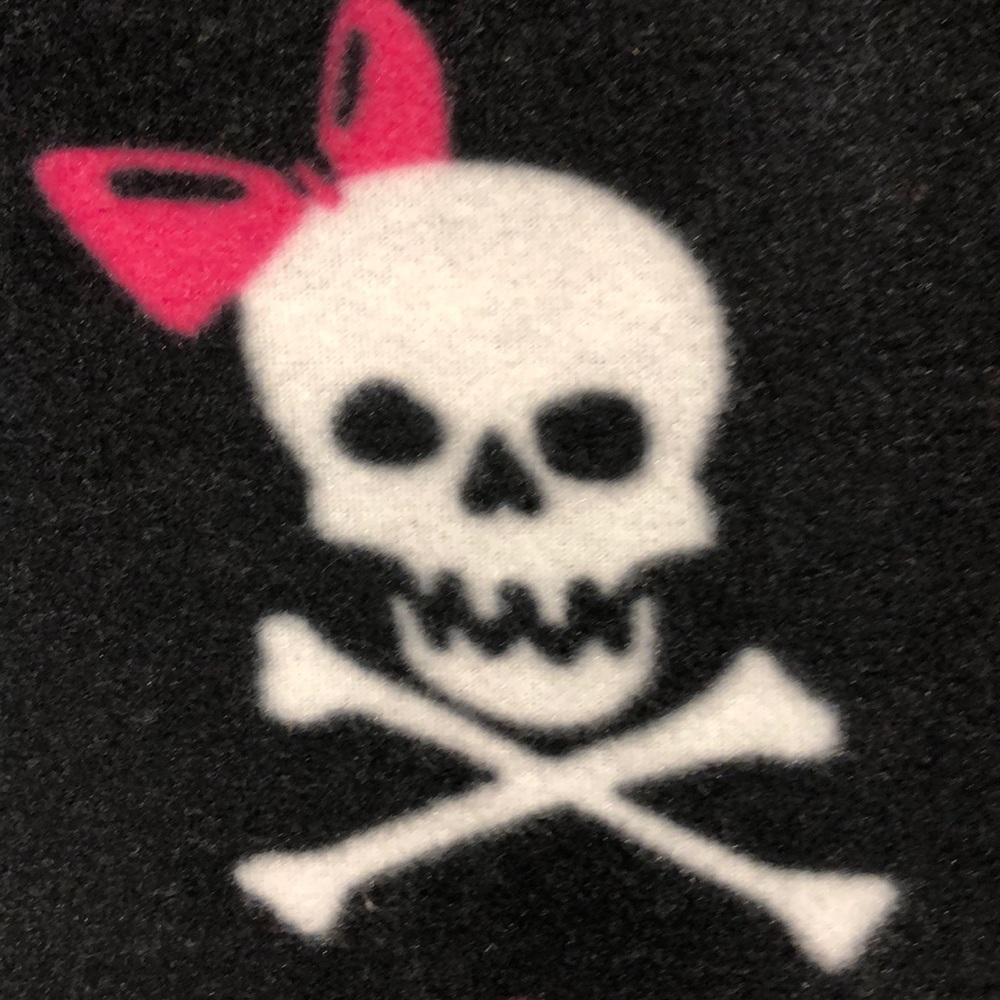Skull & Cross Bones w/a Pink Bow Scarf.